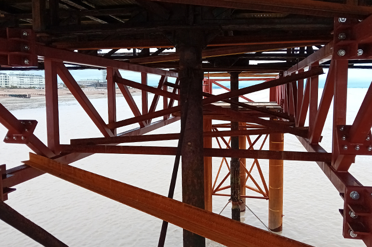 Worthing Pier - underside view of the steel frame supporting the pier (27-11-2024)